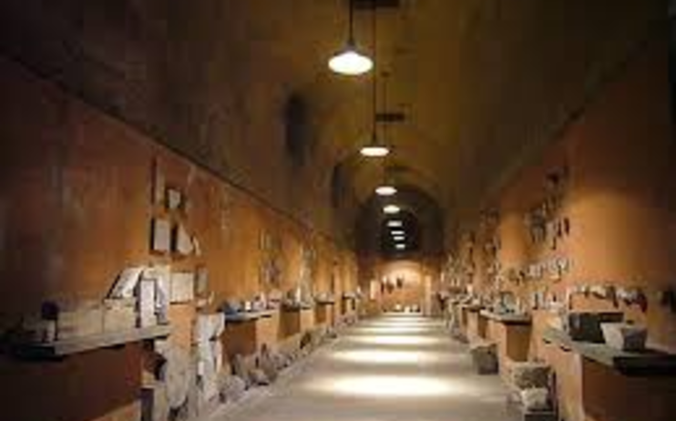 Sez.Culturale - La caserma degli Equites Singulares - sotterranei  basilica San Giovanni in Laterano - sabato 13 settembre