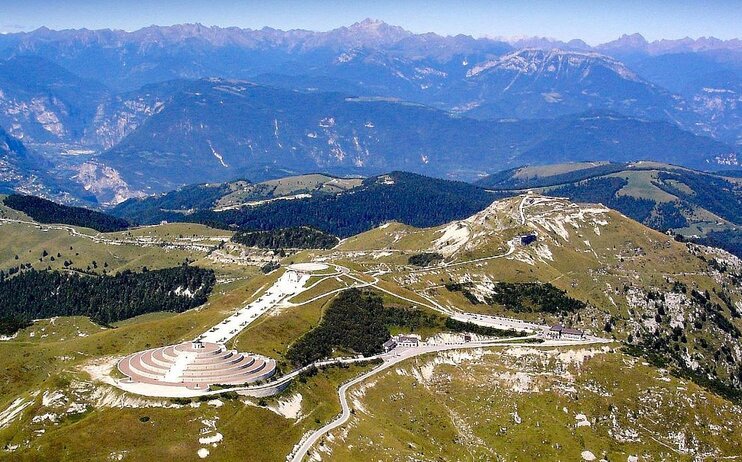 Monte Grappa, tu sei la mia Patria...