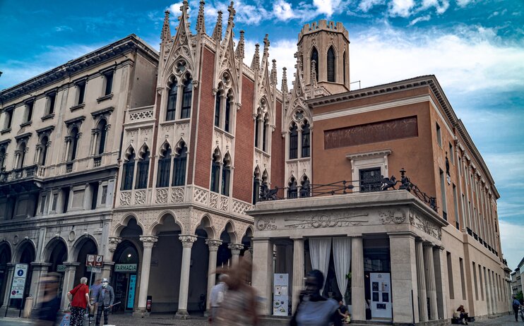 Il Caffè Pedrocchi e la Goliardia Patavina